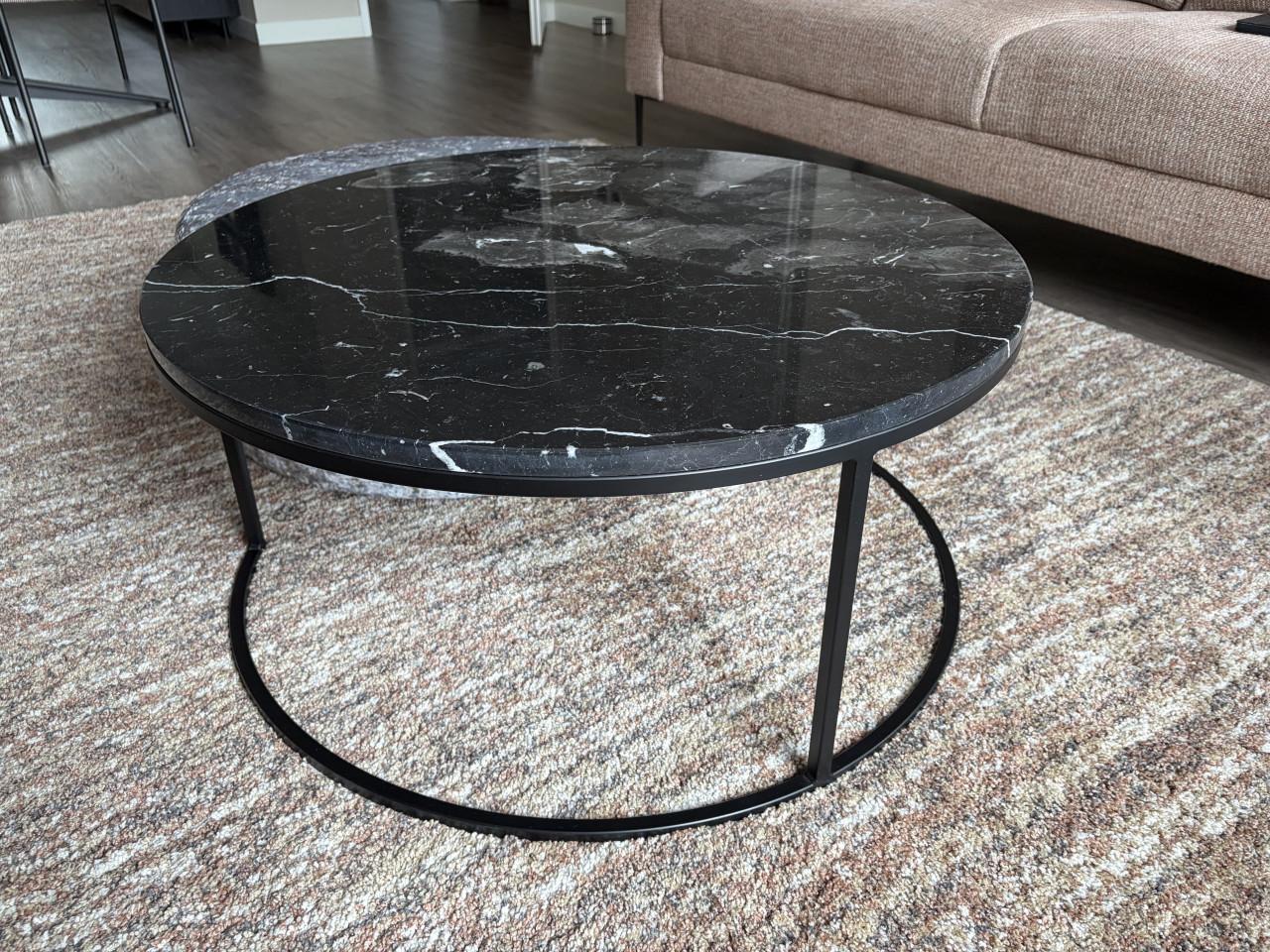 Salontafel marmer met poef van Goossens