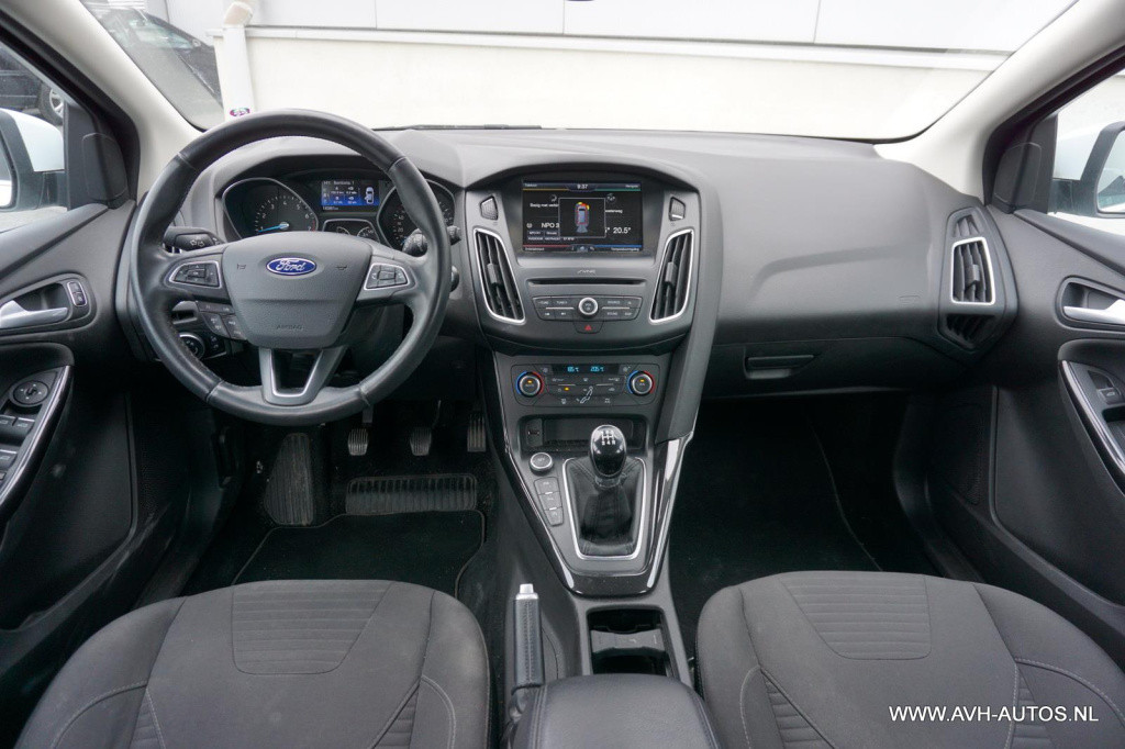 Ford Focus wagon 1.0 titanium