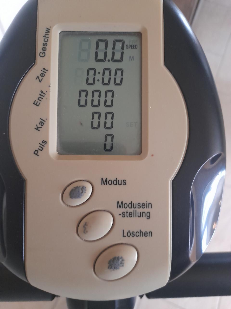 Hometrainer (werkt naar behoren) in zwaarte verstelbaar!