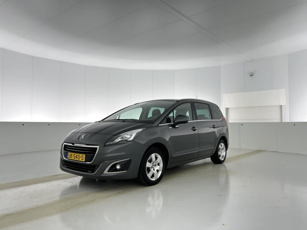 Peugeot 5008 130 pk style 7 persoons | rijklaar | trekhaak | panoramadak | 