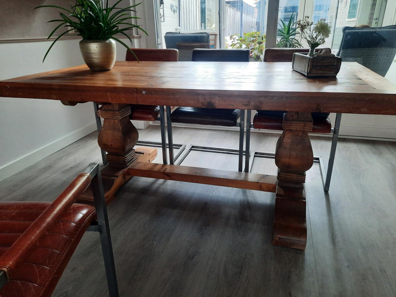 Eettafel met 6stoelen
