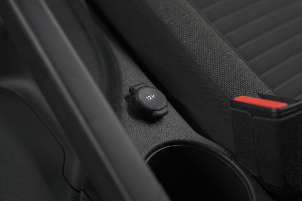 Peugeot 208 puretech 100 active | parkeersensoren | navigatie | apple carpl