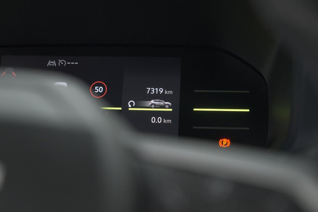 Dacia Duster mild hybrid 130 expression | camera | stoelverwarming | apple 