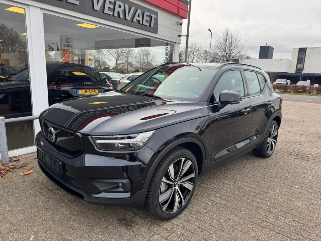Volvo XC40 recharge p8 awd r-design