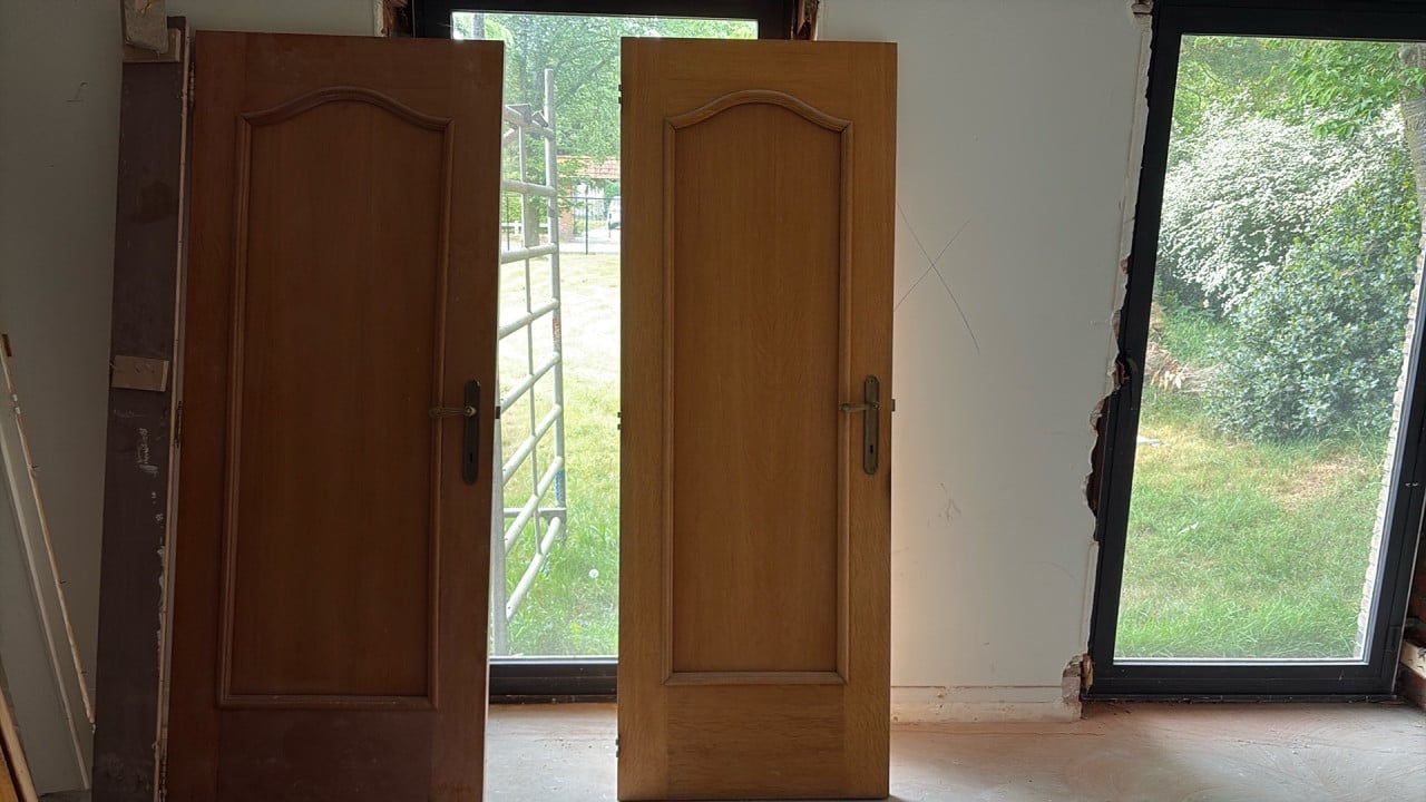 5 stuks grenen binnendeuren en 2 (inbouw)kastdeuren