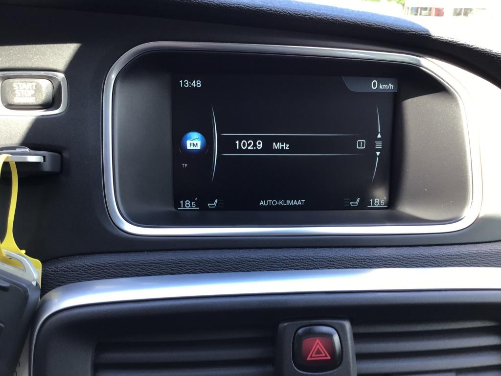 Volvo V40 cross country 1.5 t3 nordic+ nieuwstaat 1e eigenaar navi voc
