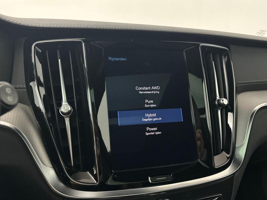 Volvo V60 t8 390pk recharge r-design| pano| 360camera| hud| adap.cruise