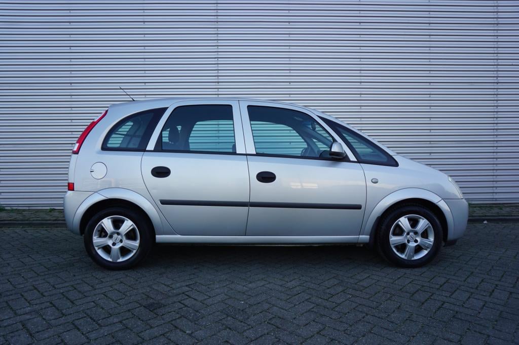 Opel Meriva 1.8-16v enjoy airco / elektr. ramen / trekhaak / lm velgen / na