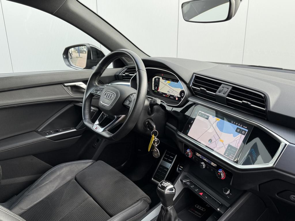 Audi Q3 sportback 35 tfsi 150pk s-edition s-line | trekhaak