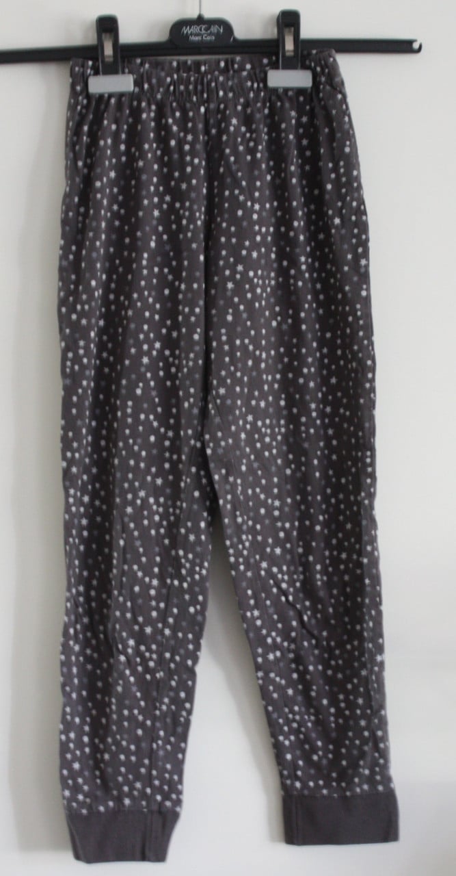 Pyama broek met stippen en sterren  maat 140
