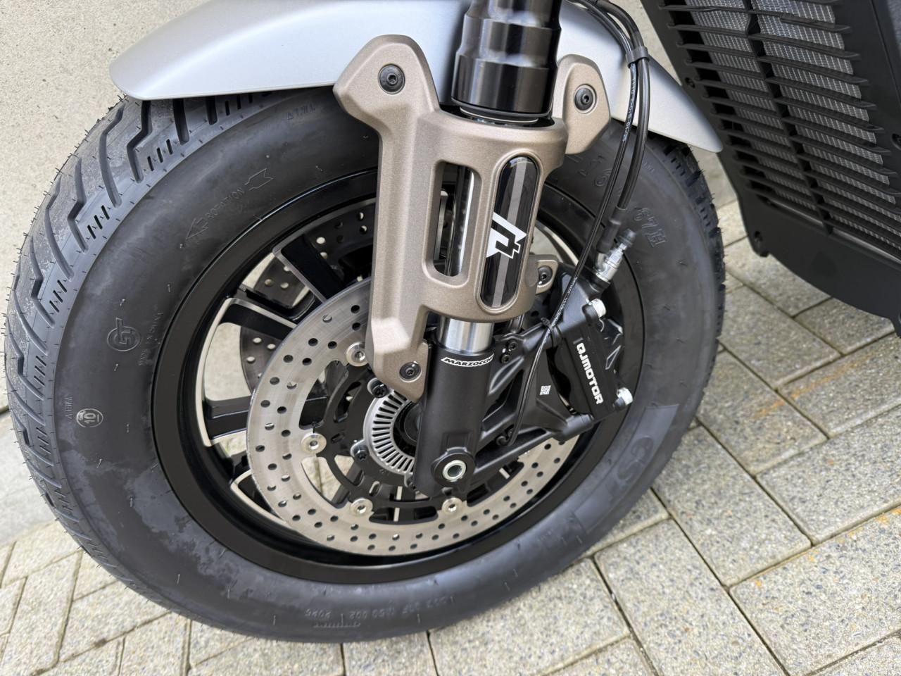 QJMotor SRV 600 V | V4 Cruiser | Op voorraad