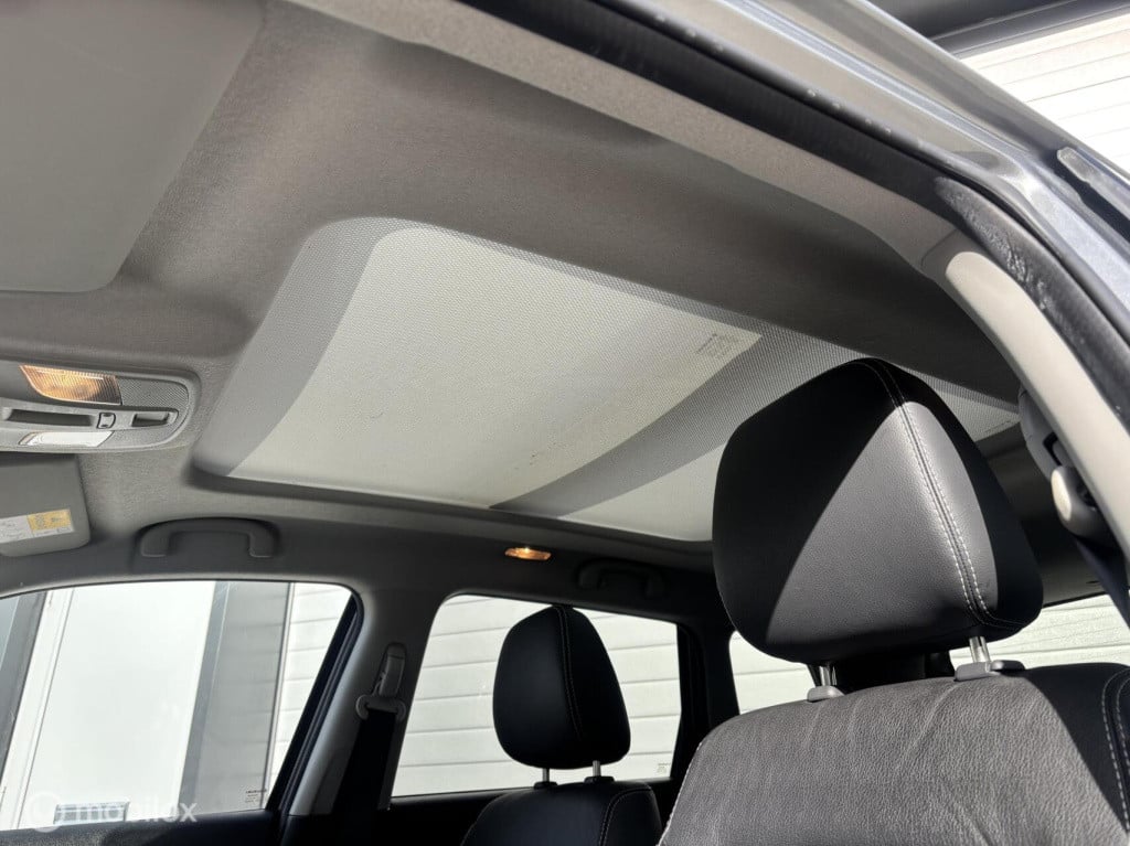 Suzuki Vitara 1.4 boosterjet style smart hybrid