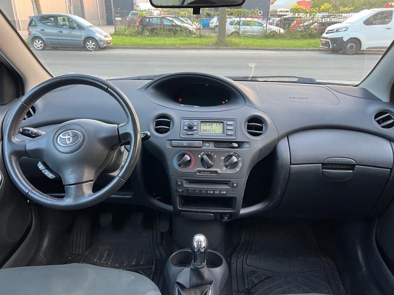 Toyota Yaris 1.3VVT-i S-Line 86.925KM 1e eigenaar