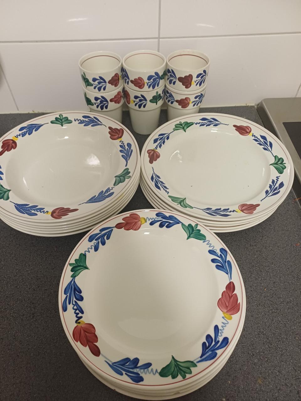 Boerenbont servies borden en mokken