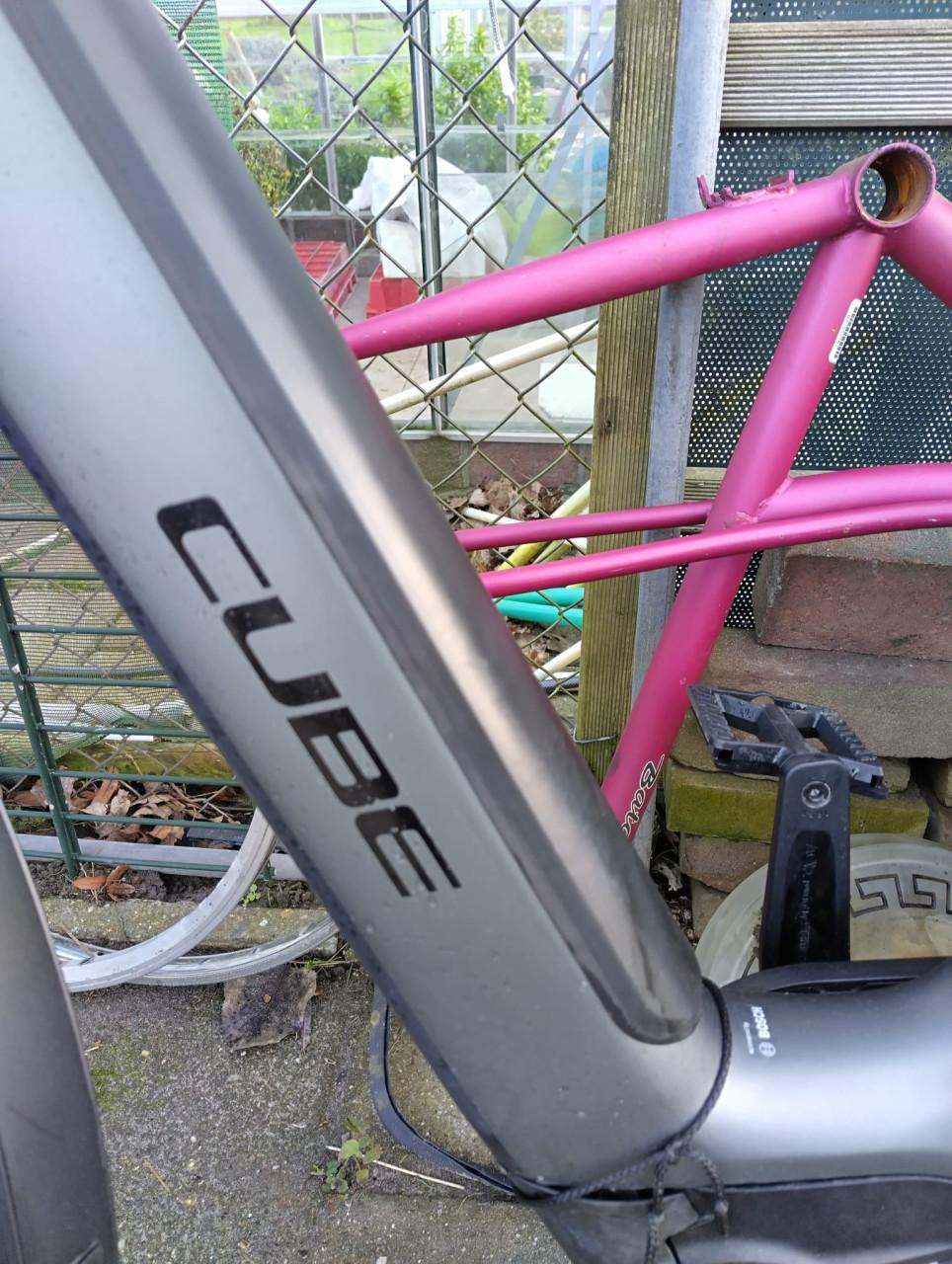 Cube supreme hybrid pro 500