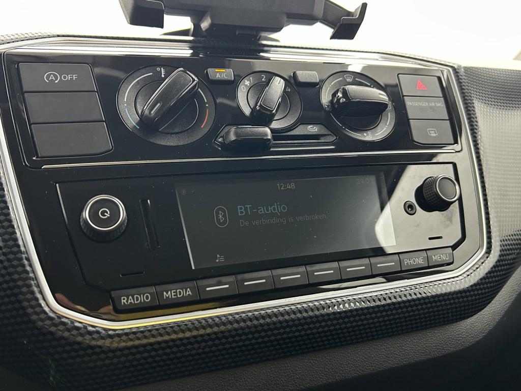 Volkswagen UP! occasion 1.0 bmt move up! | zwart | tweedehands volkswagen u
