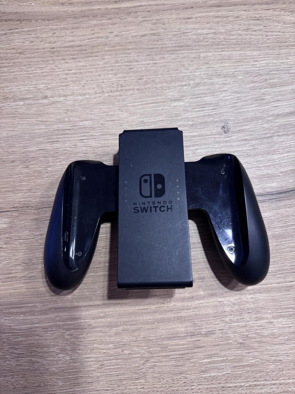 Nintendo Switch V1 grijs met accessoires.