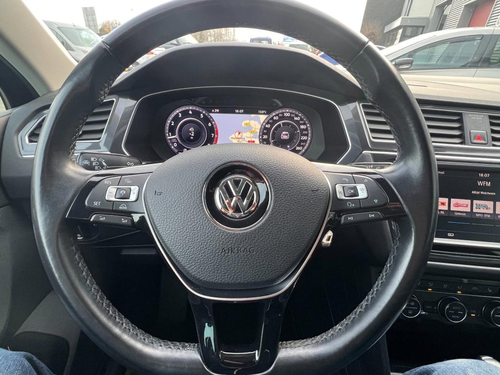 Volkswagen Tiguan 2.0 tsi 4motion r-line highline, virtual cockpit, trekhaa
