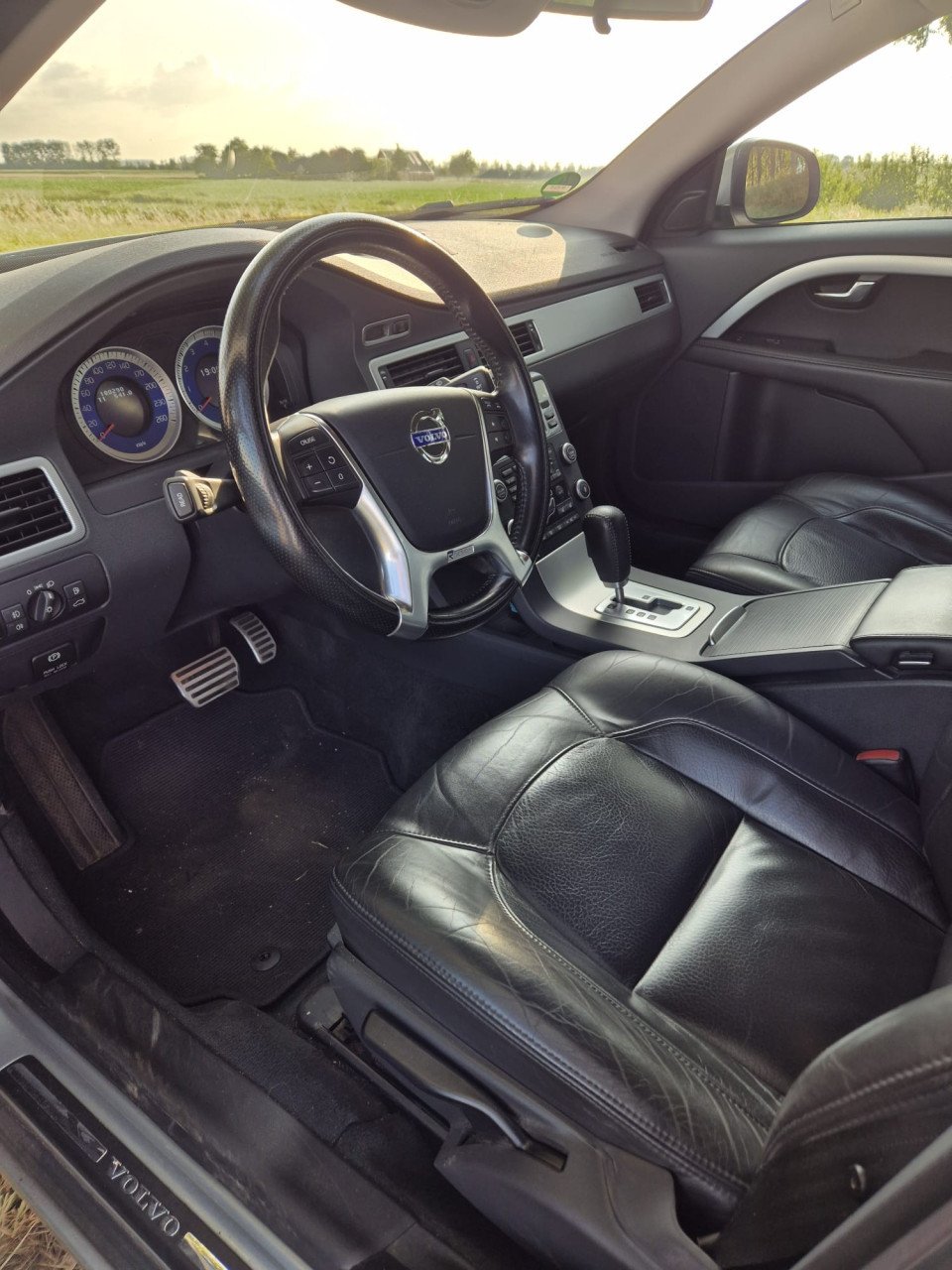 Te koop prachtige  Volvo V70 R-Design Station wagon