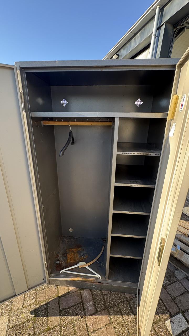 Zadelkast paardenkast lockerkast metalen kast