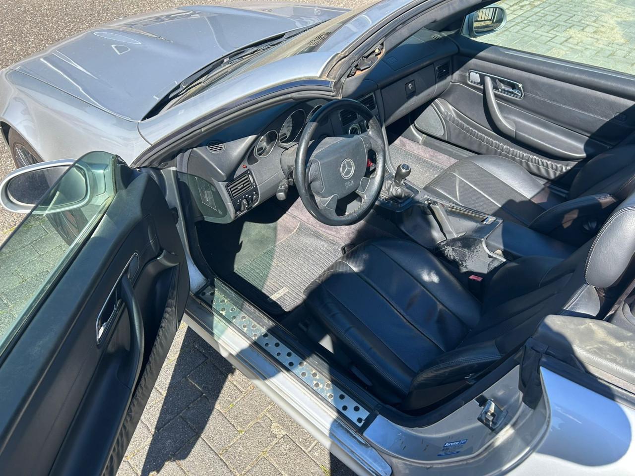 Mercedes-Benz SLK-klasse 200 Mooie Auto en Klinkt Mooi Sportief!