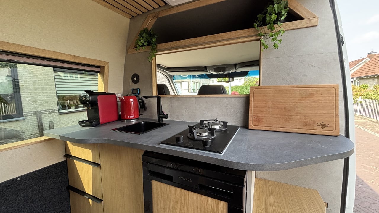 Oakie Doakie – Warme, sfeervolle camper voor 3 personen – off-grid mogelijk