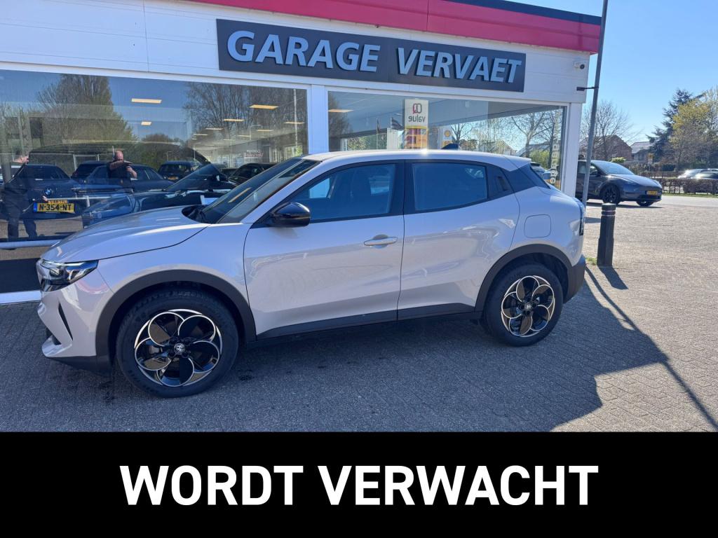 Alfa Romeo Junior elettrica 54 kwh