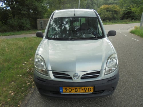 Kubistar ZO MEENEEM auto in redelijke  conditie € 795