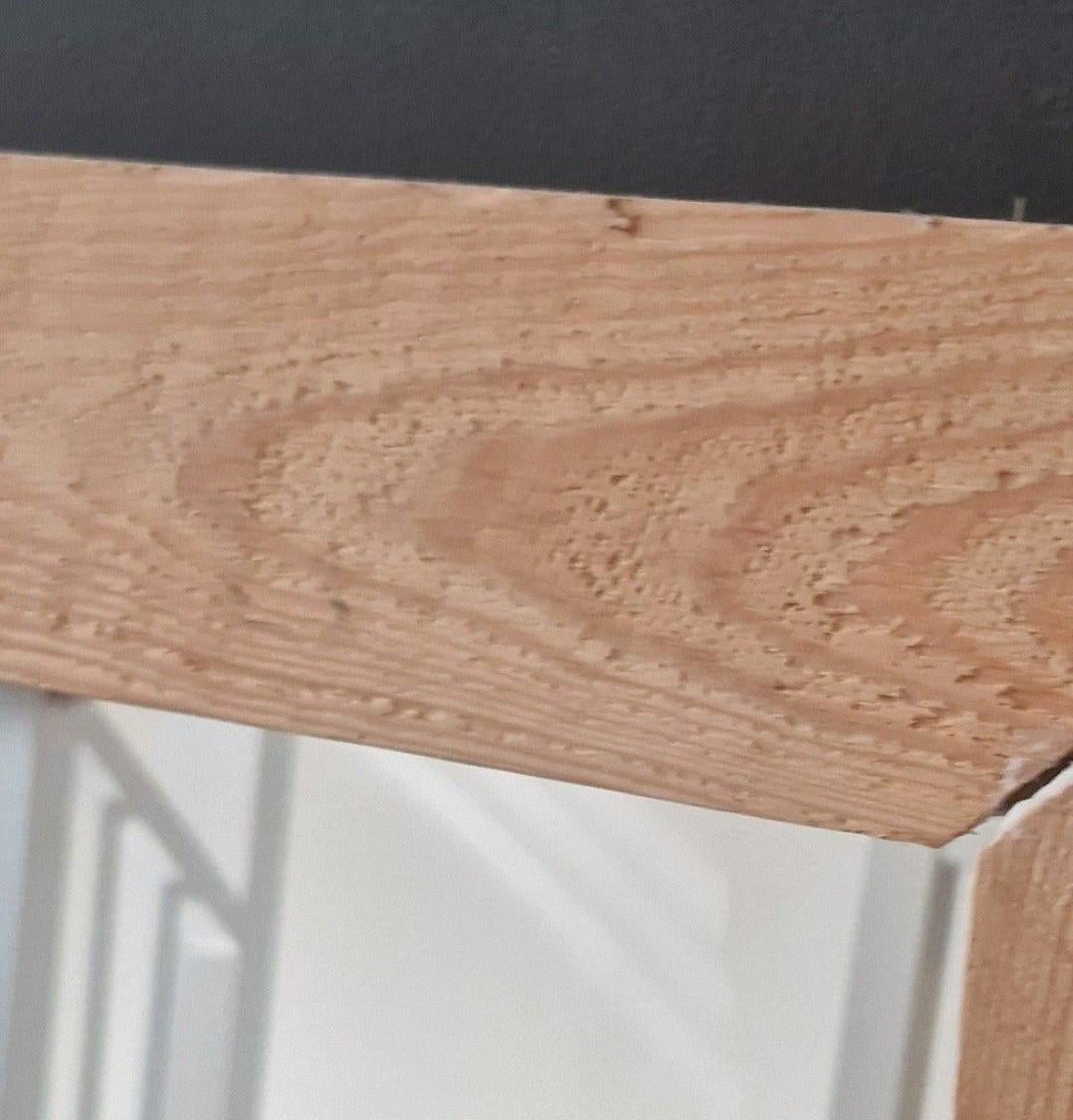 Spiegel met houten lijst
