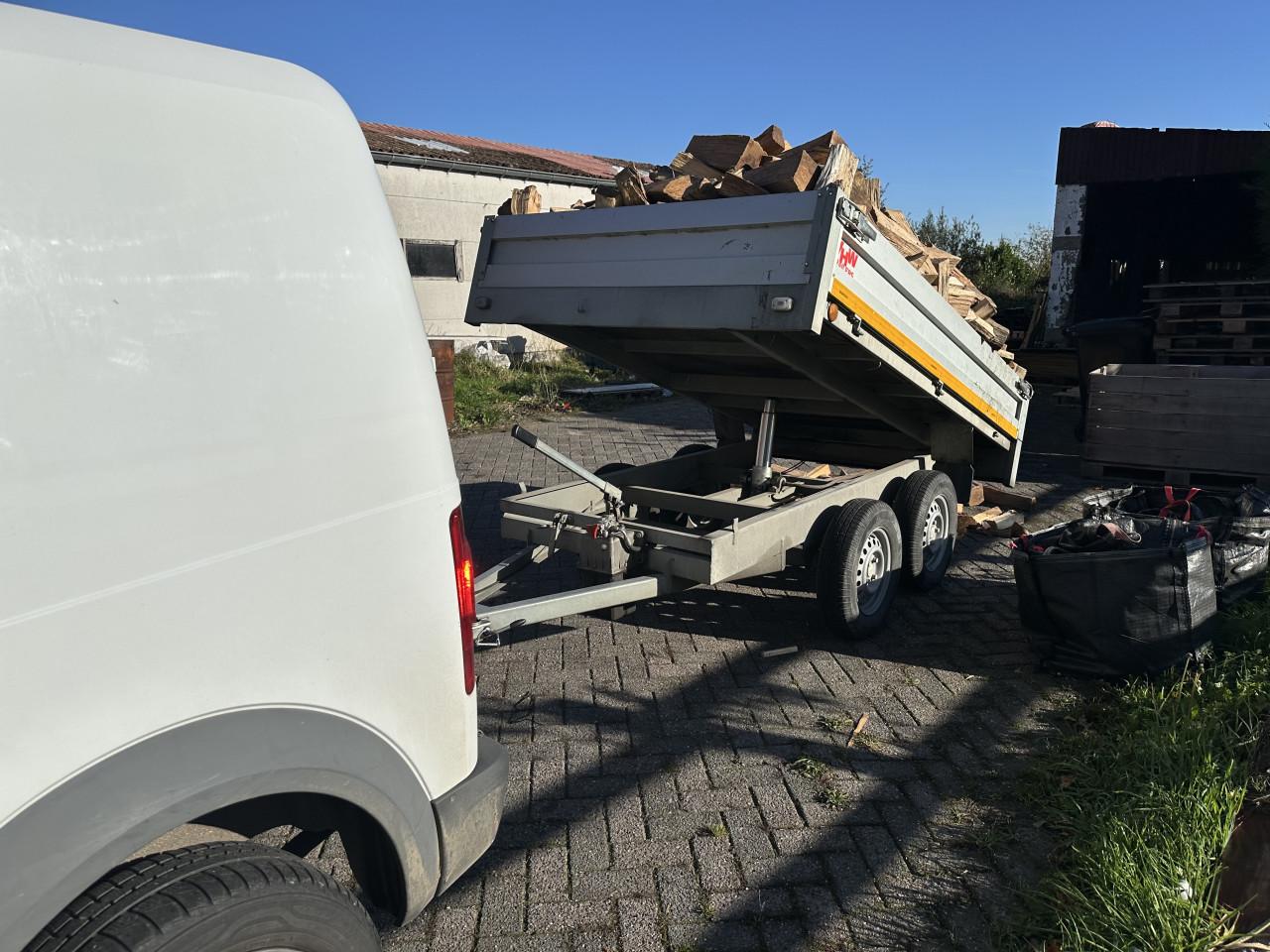 Brandhout per aanhangwagen