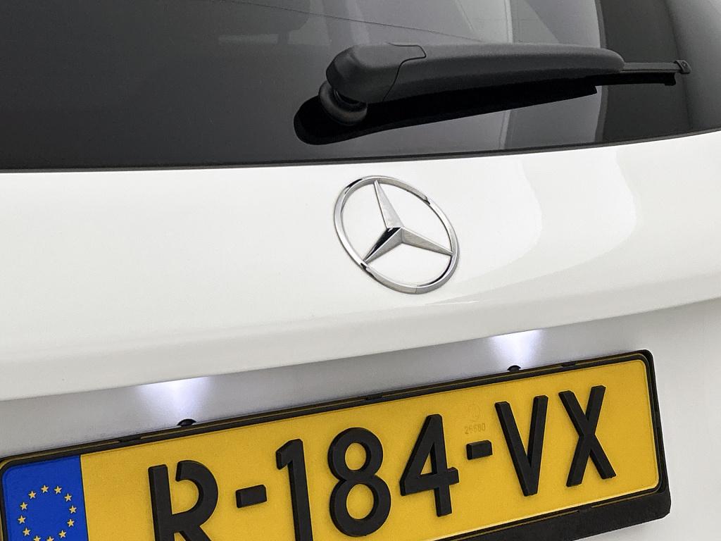 Mercedes-Benz Glc 300 e 4matic plug-in hybride | trekhaak | panoramadak | s