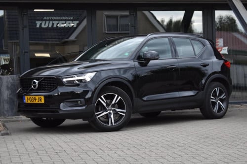 Volvo XC40 1.5 t3 r-design | trekhaak | camera | nap | dealer onderhouden |