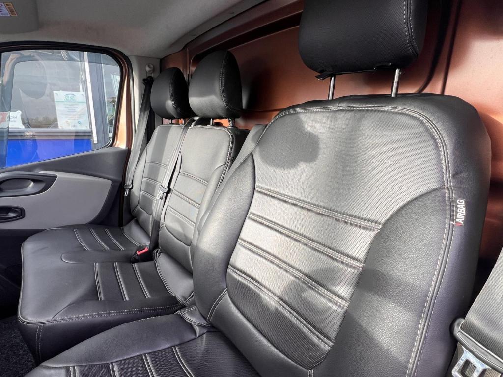 Renault Trafic 1.6 dci t29 l2h1 comfort, camera, navi, trekhaak enz..