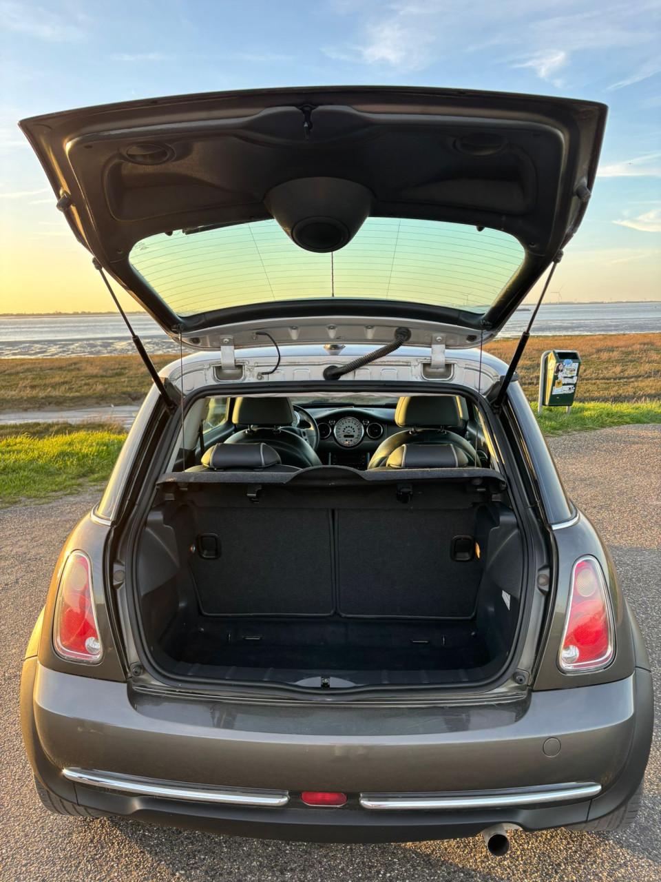 Mini 1.6 16V Cooper 2006 Grijs