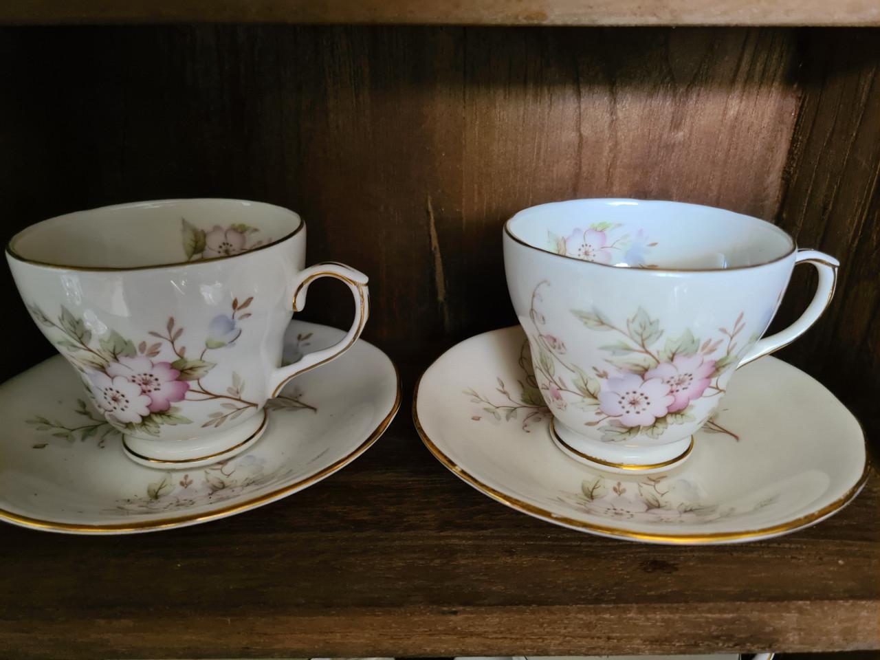 Vintage theekopje van Maythorne Bone China uit Engeland, model Winchester.