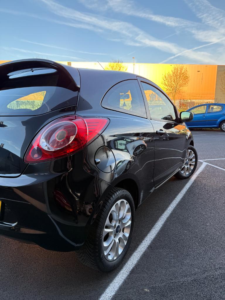 Ford KA 1.2 - titanium - airco