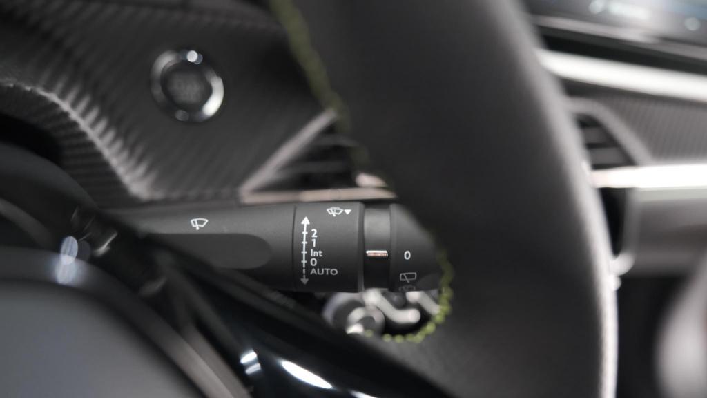 Peugeot 2008 puretech 130 gt | camera | dodehoekdetectie | navigatie | park