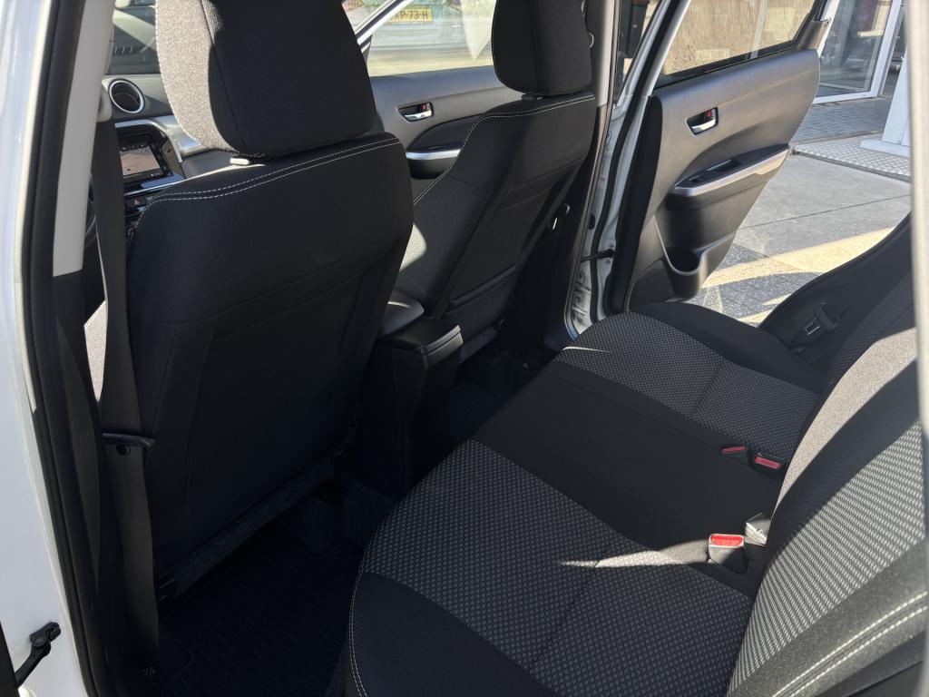 Suzuki Vitara automaat 1.4 boosterjet select smart hybrid/trekhaak