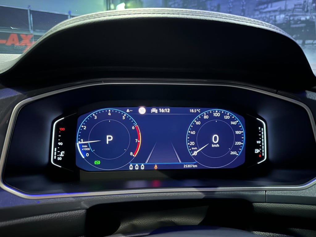 Volkswagen T-roc 1.5 tsi style*led*virtual*dab+*pdc v&a*trekhaak*navi*appco