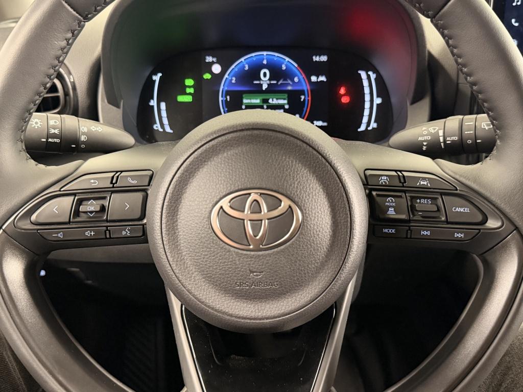 Toyota Yaris 1.5 hybrid 115 dynamic