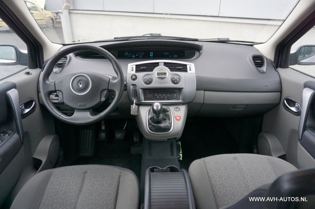 Renault Scenic 1.6-16v business line