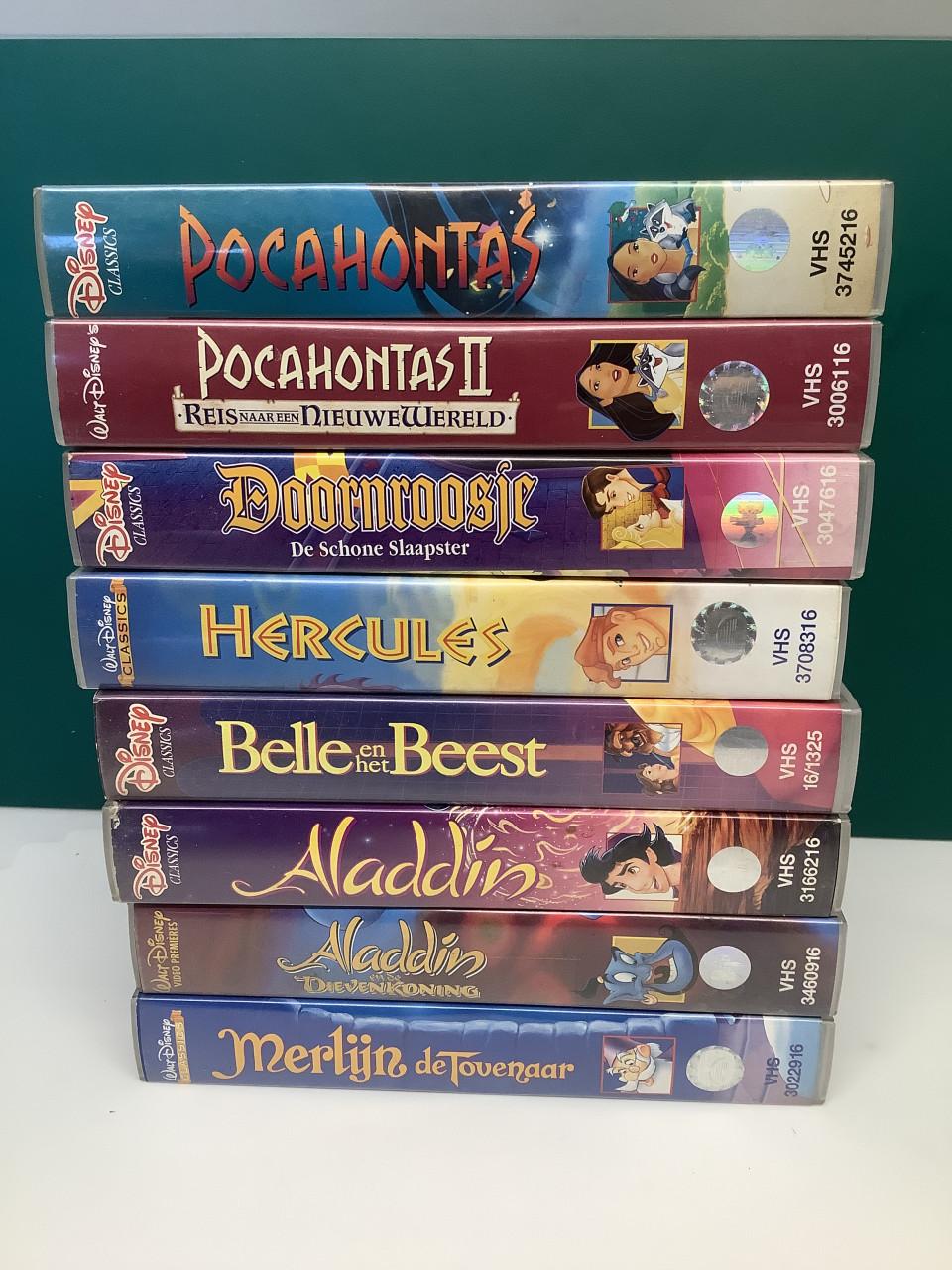 Videorecorder JVC + veel Walt Disney films en Star Wars trilogie VHS banden