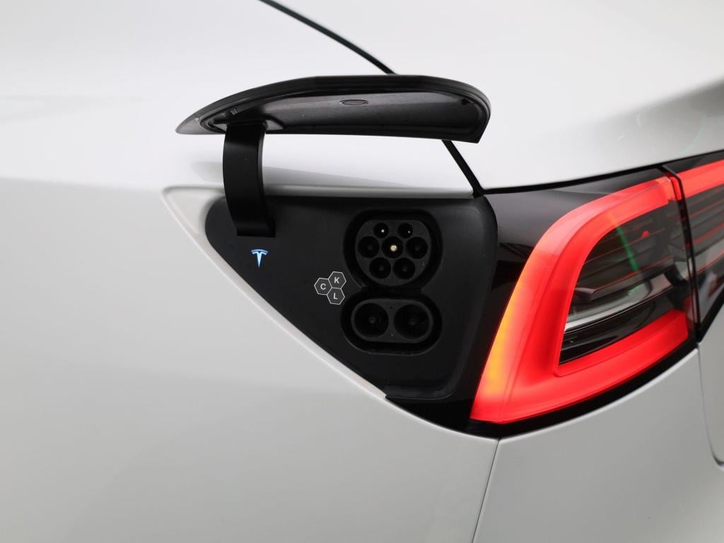 Tesla Model 3 long range rwd 75 kwh | trekhaak | warmtepomp | automaat | pa