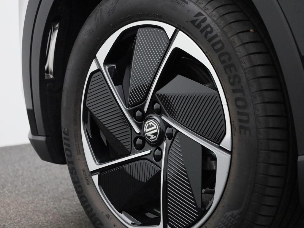 MG Mgs5 Ev luxury 64 kwh | black pack | 360 camera | warmtepomp | getint gl