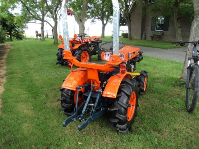 Tandemas mini kieper + Kubota mini trekkers