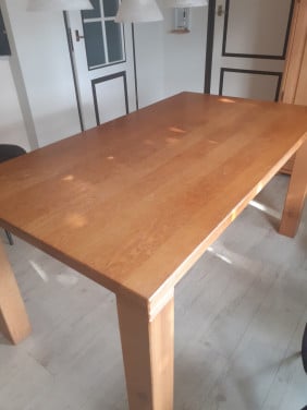 Blank eiken eetkamertafel