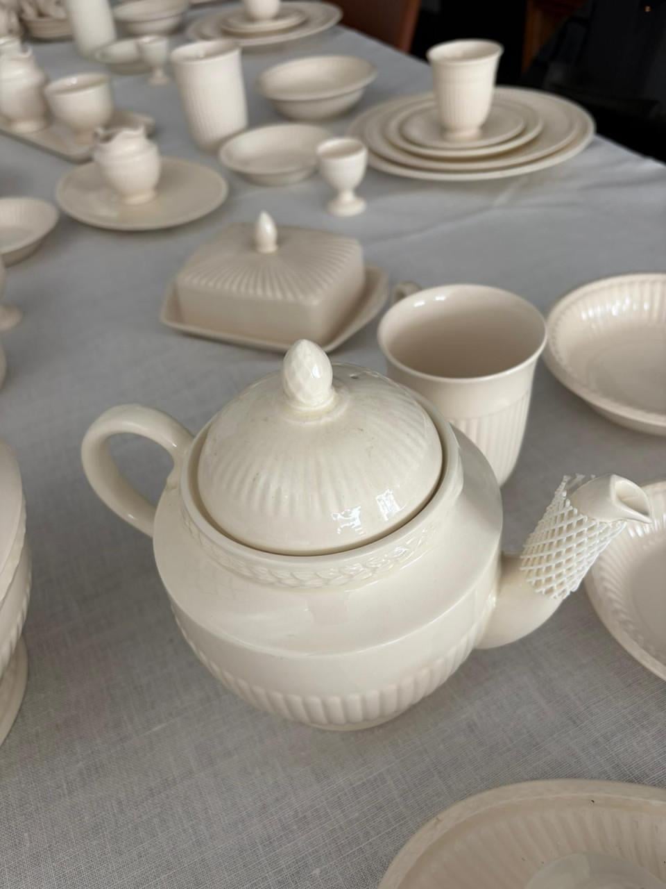 Compleet Wedgewood Edme servies