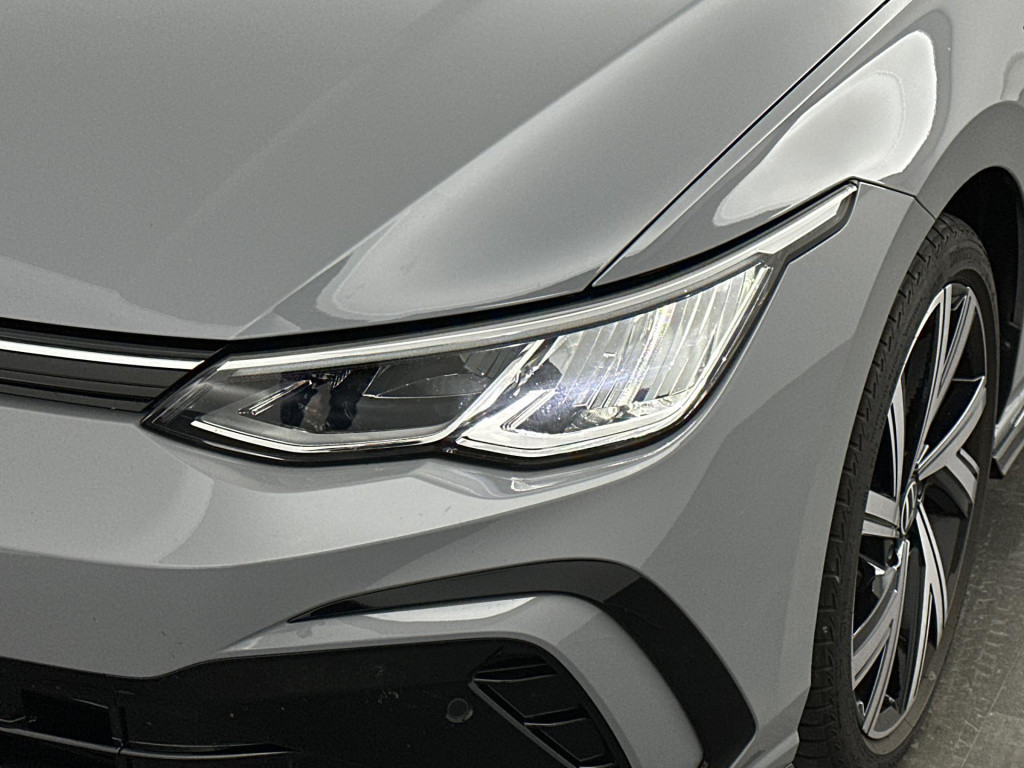 Volkswagen Golf variant 1.5 etsi r-line dsg7