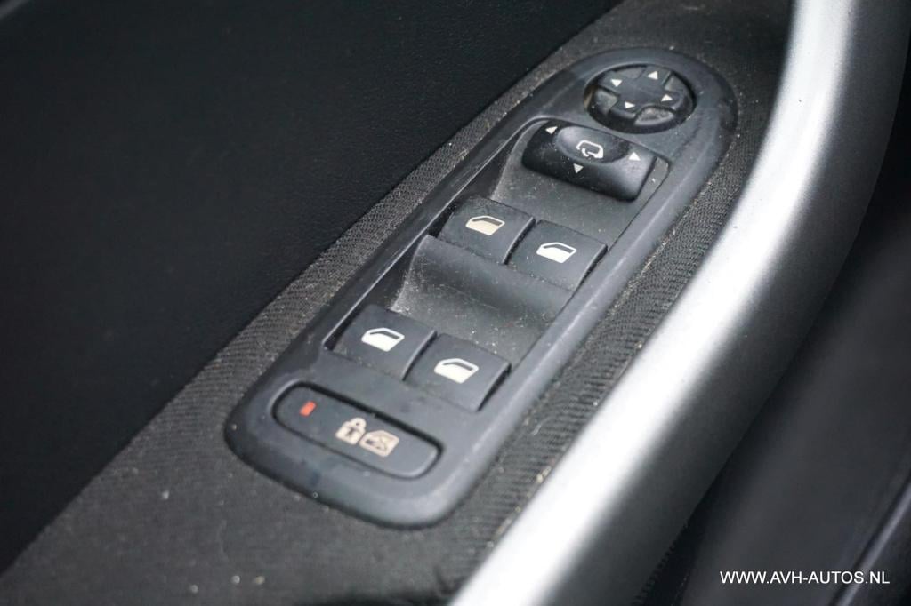 Peugeot 308 1.6 vti millesim 200