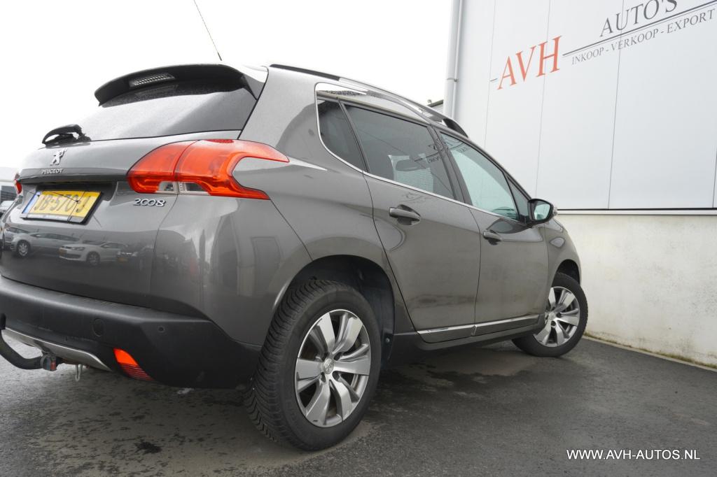 Peugeot 2008 1.2 puretech allure